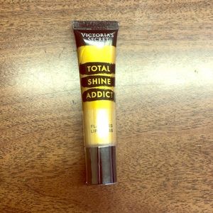 Victoria secret total shine addict lip gloss